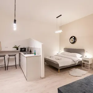 Kl31 - Urban Escape - Prime Location - Klauzal Square By Bqa Appartamento Budapest
