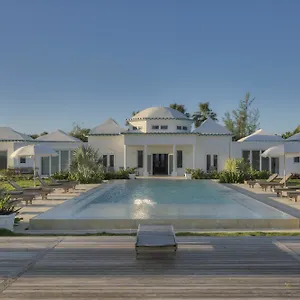 La Bougainvillea Villa Palmetto Point